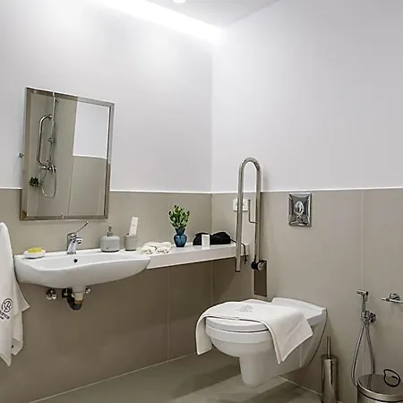Hotel Balance